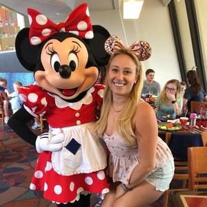 Meet your Posher, Danielle